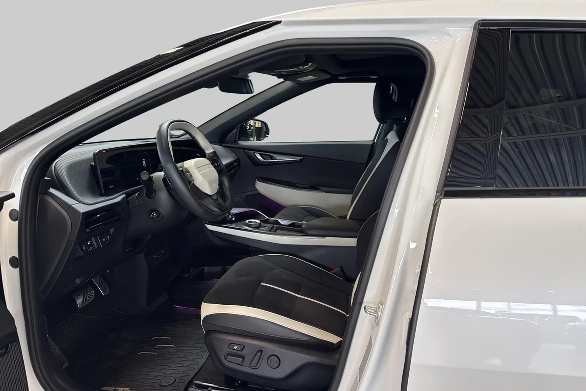 picture of a car