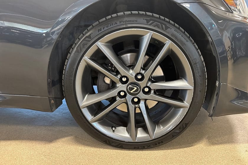 Bild 5 av Lexus IS 220d 2.2 F Sport / Elstolar / P-Sensor