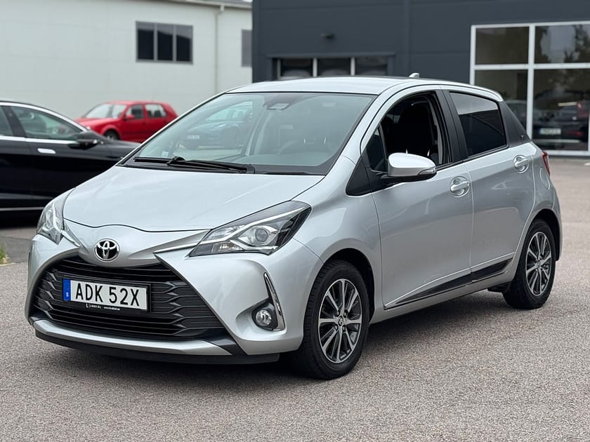 Bild 2 av Toyota Yaris 1.5 VVT-iE Y20 Kamera Låga mil