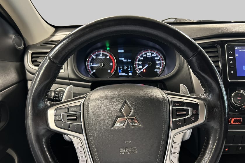 Bilde 4 av Mitsubishi L200 Dobbelcab Instyle+, skinnseter, ekstralys