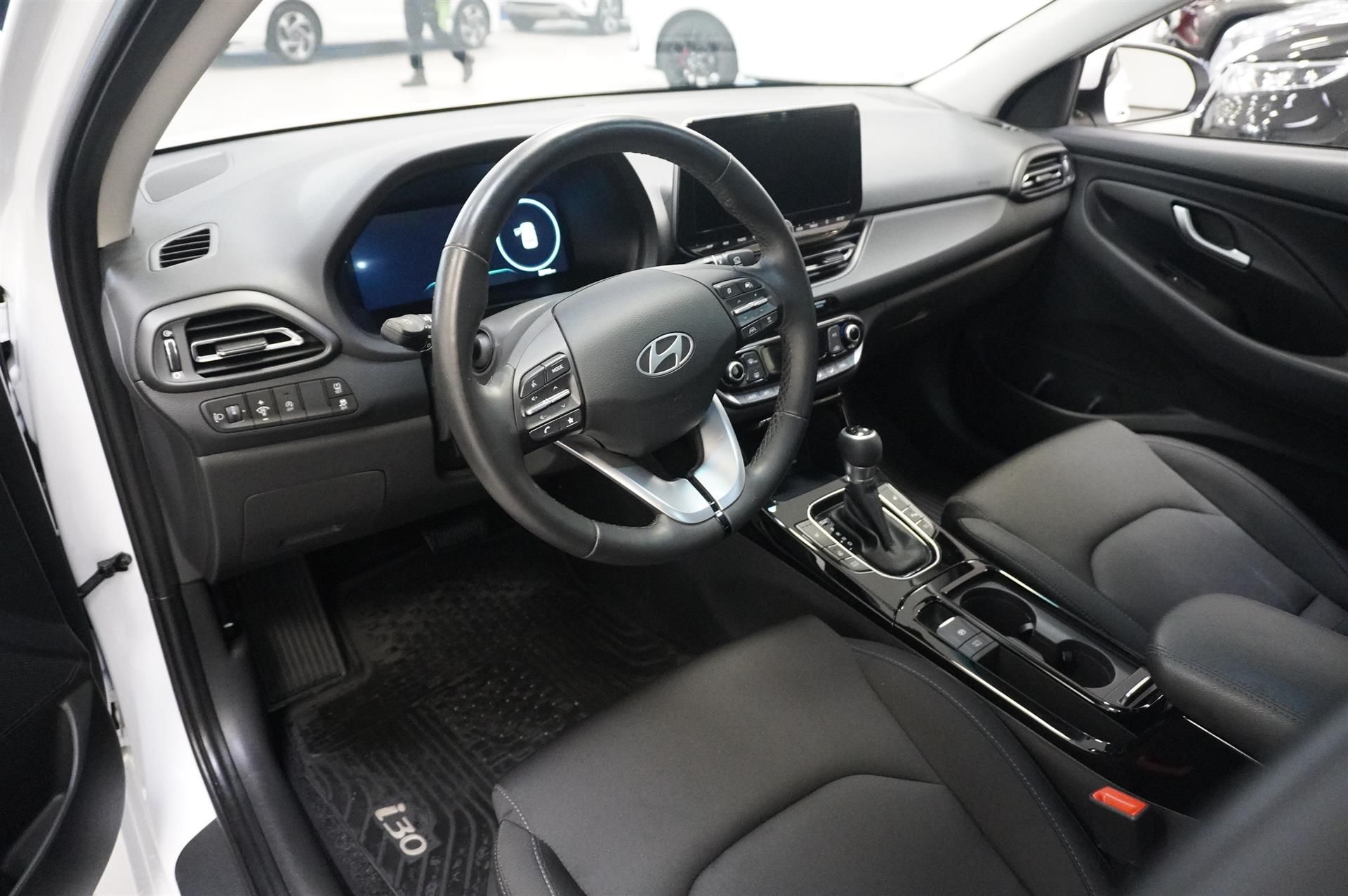 Hyundai i30 2025, bild 2/10