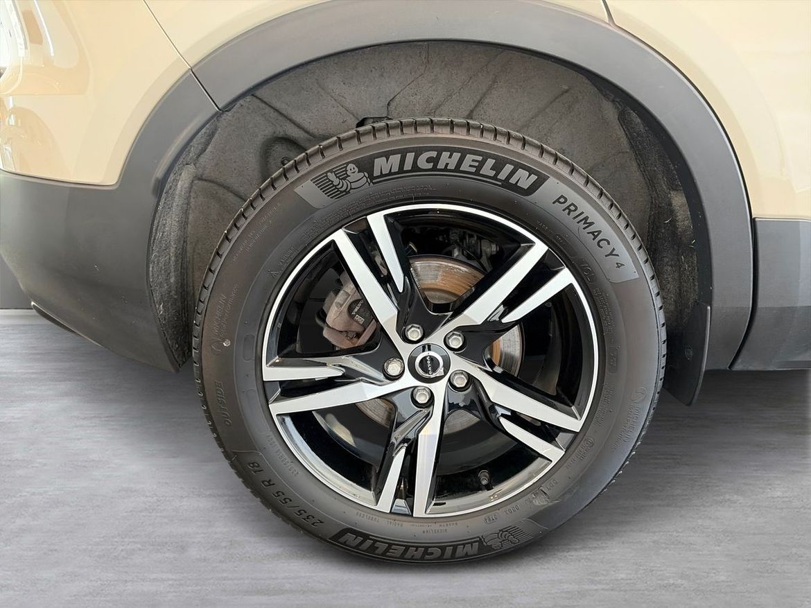 Volvo XC40 2025 - miniatyr 8