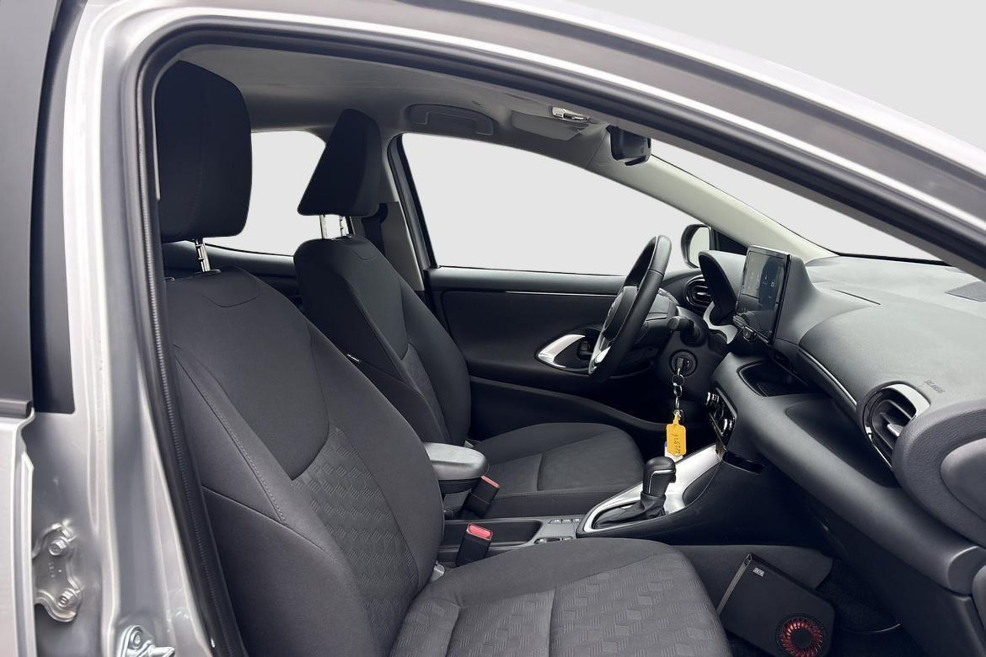 Toyota Yaris 2025, bild 7/10