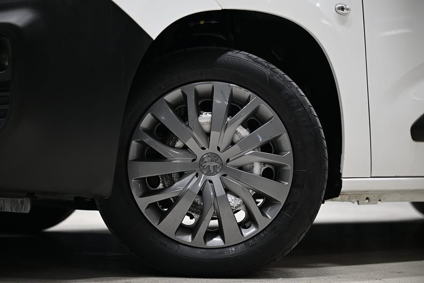 Bild 2 av Peugeot Partner Utökad Last 131HK L2 Servicebil|Inredd|Drag|Värmare|Backkamera|Moms