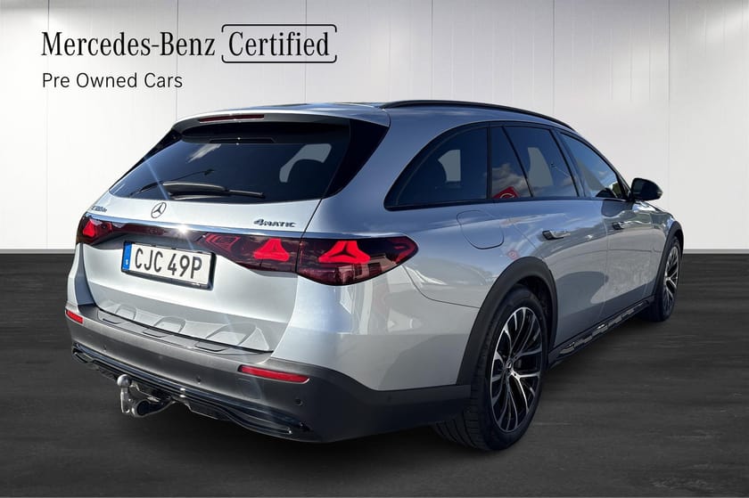 Bild 3 av Mercedes-Benz E 300 de 4MATIC All-Terrain All-Terrain/ Premium/ V-hjul/ Burmester