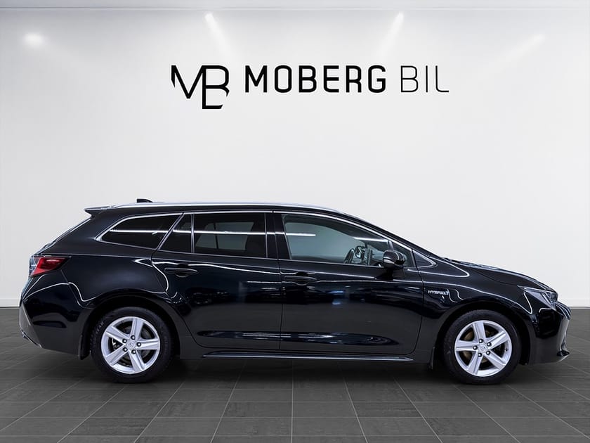 Bild 3 av Toyota Corolla Touring Sports Hybrid 122hk Style Skin B-Kamera