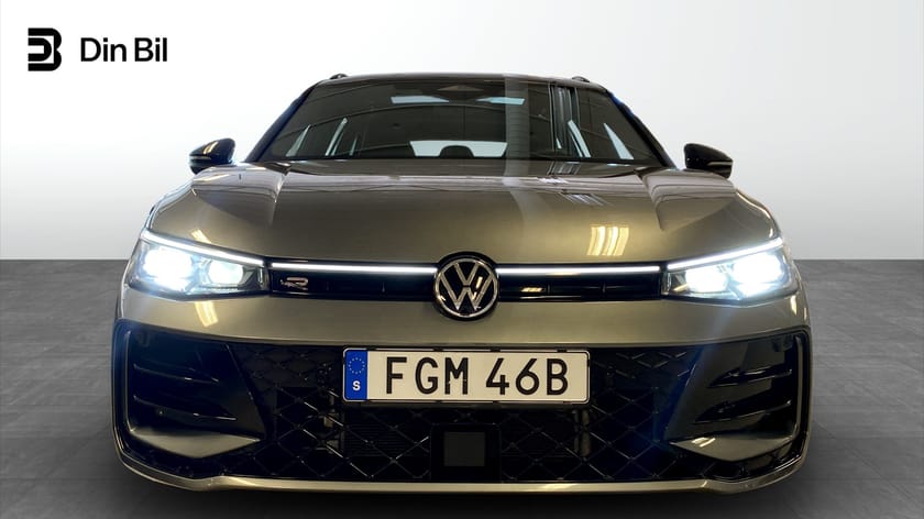 Bild 4 av Volkswagen Passat Variant eHybrid R-line 1.5 TSI 272hk | Panorama | Black St