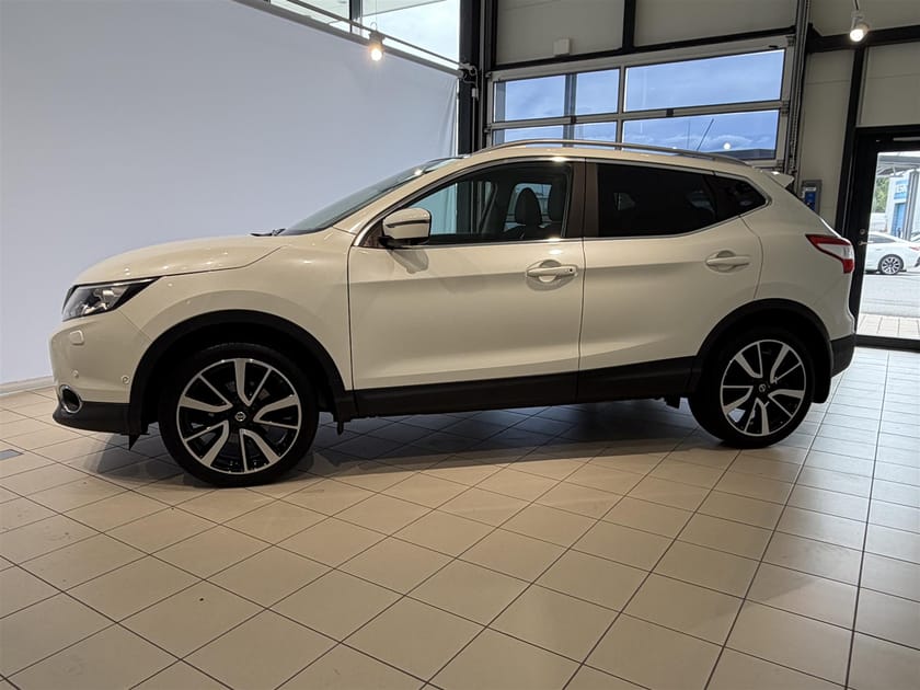 Bild 2 av Nissan Qashqai Qasqai Tekna 1,2 DIG-T 115hk - Pano, 360 Kamera, Nav