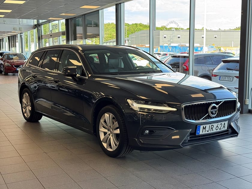 Bild 1 av Volvo V60 D3 Geartronic Momentum Advanced Pano Värm