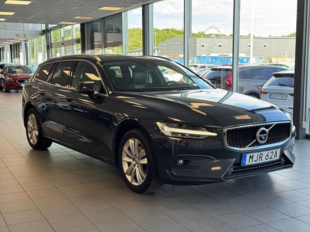 Volvo V60 D3 Geartronic Momentum Advanced Pano Värm