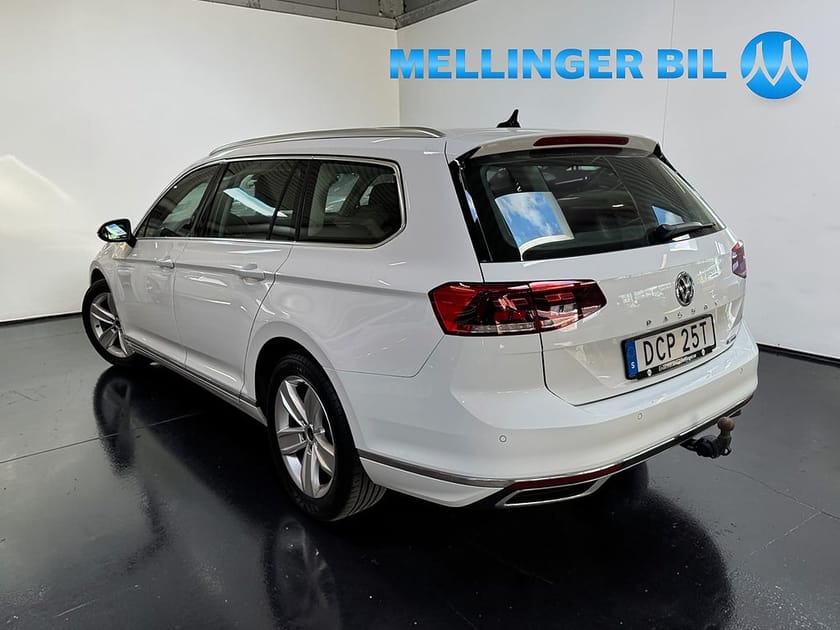 Bild 4 av Volkswagen Passat Sportscombi SC 2,0 TDI 190 DSG 4M GT Parkv./Dragpkt.