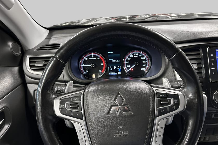 Bilde 4 av Mitsubishi L200 Dobbelcab Instyle+, skinnseter, ekstralys