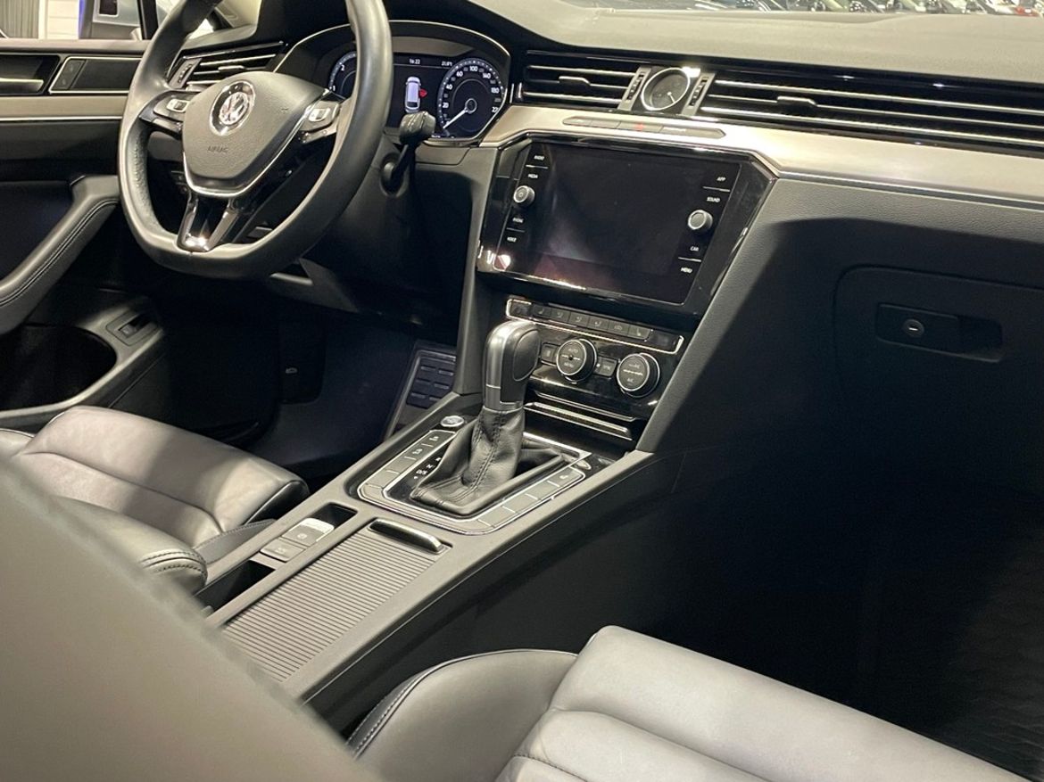 Volkswagen Passat 2019 - miniatyr 10