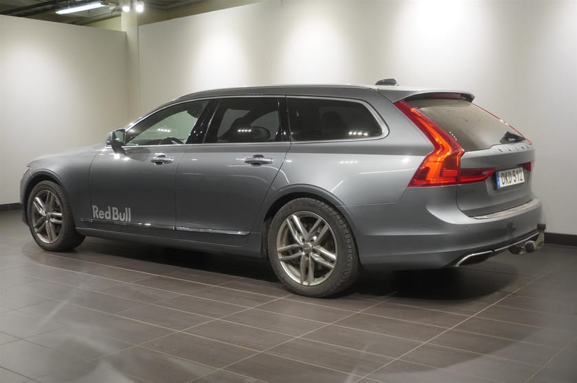 Bild 2 av Volvo V90 D5 AWD Inscription Pano B W Skinn Drag Navi