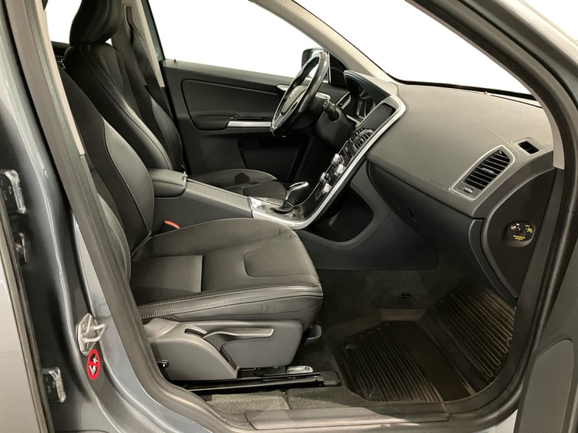 Bild 4 av Volvo XC60 D4 AWD Momentum Business E