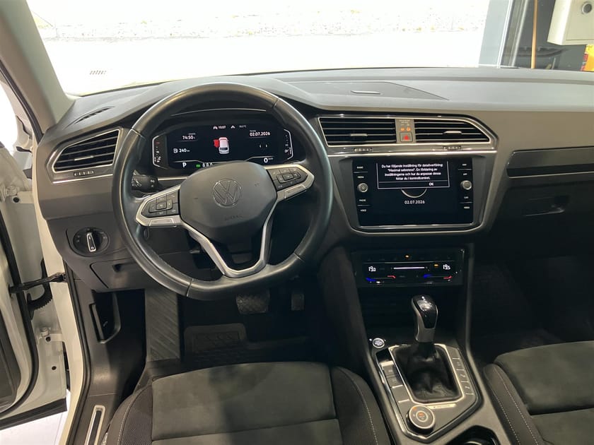 Bild 2 av Volkswagen Tiguan 4M 200hk Elegance Drag Värmare Kamera