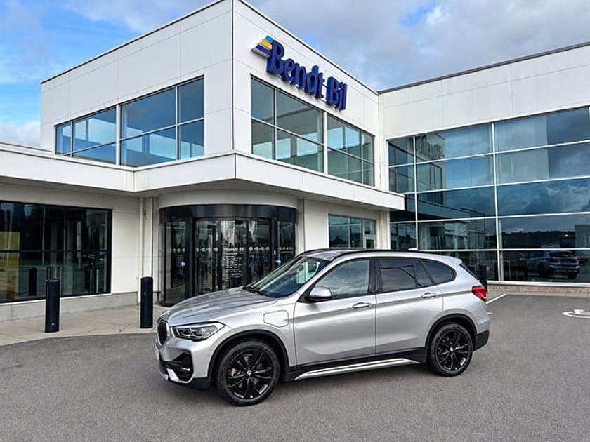 Bild 1 av BMW X1 xDrive25e