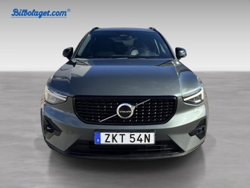 Bild 2 av Volvo XC40 B4 FWD Bensin Plus Dark