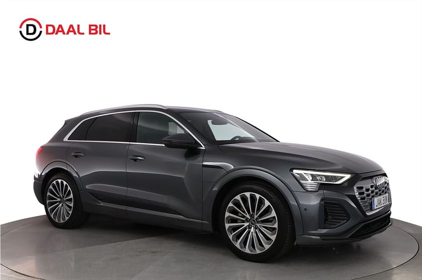 Bild 4 av Audi Q8 55 e-tron quattro 114 kWh 408HK S-LINE DRAG B-KAM LUFTFJÄDRING