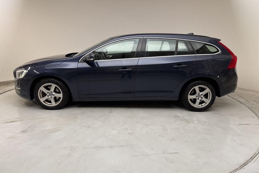 Bild 2 av Volvo V60 D4 (181hk) Momentum Parkeringsvärmare