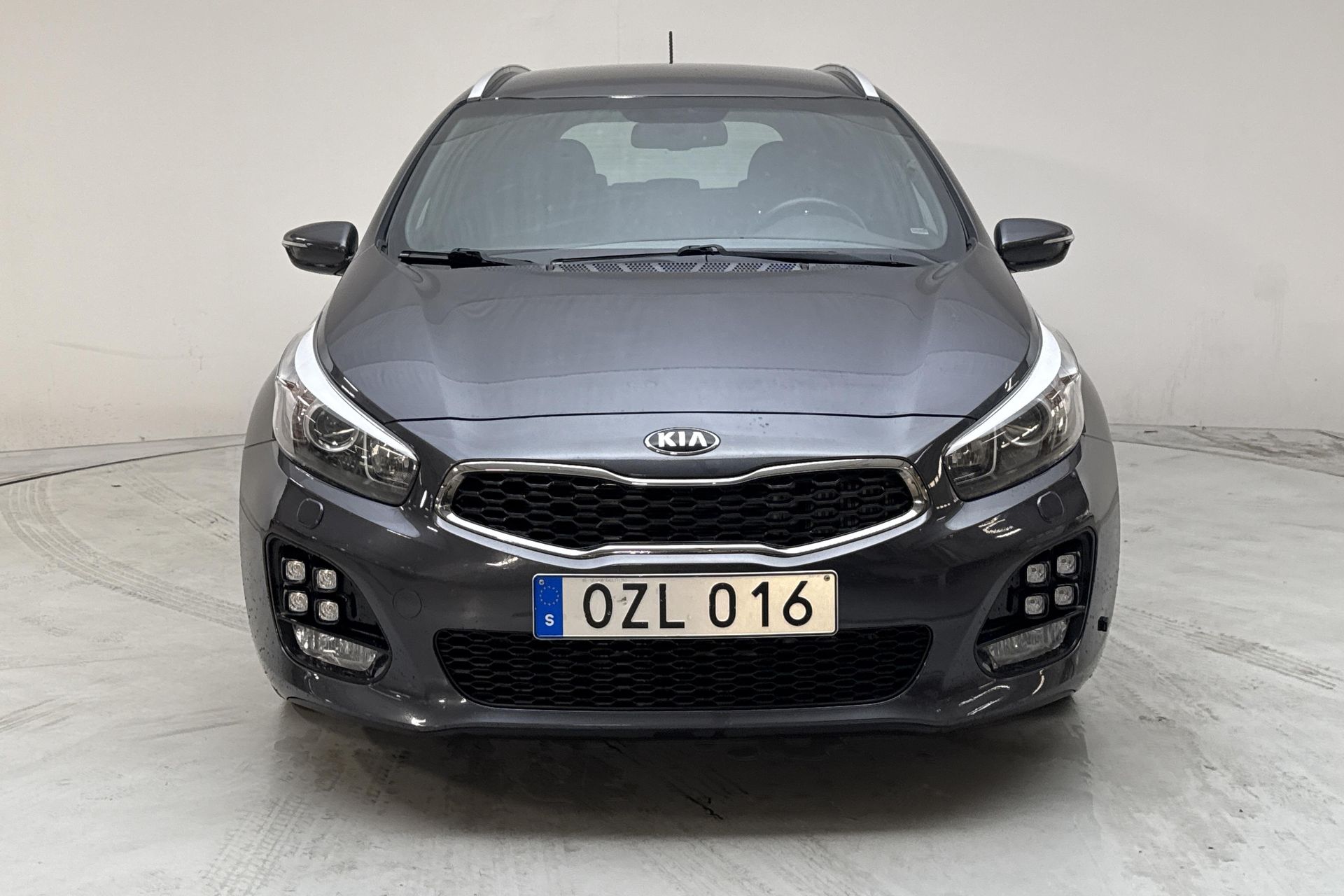 Kia Ceed 1.6 CRDi 2016, bild 5/10