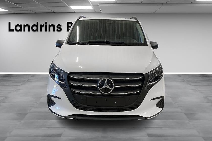 Bild 2 av Mercedes-Benz Vito 119 CDI 4x4 3.0t Select 2 x sidodörr Lagerbil