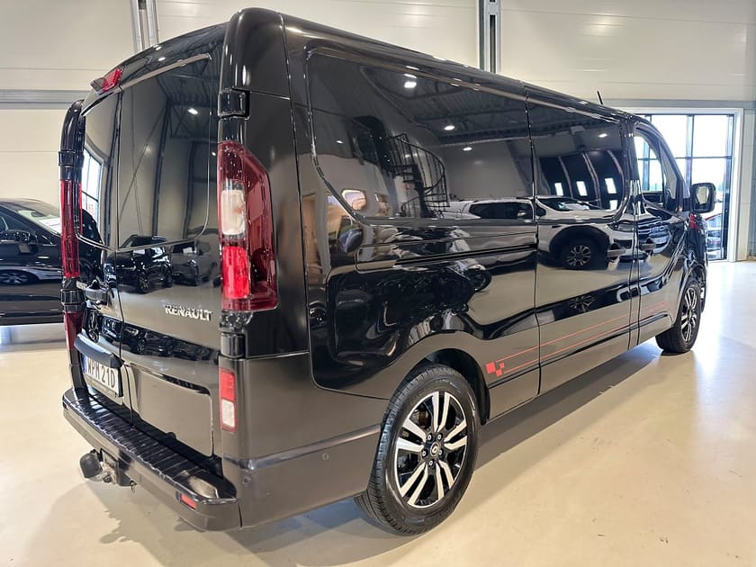 Bild 4 av Renault Trafic Skåpbil 3.0t 2.0 Blue dCi 170 EDC Nordic Line / Drag