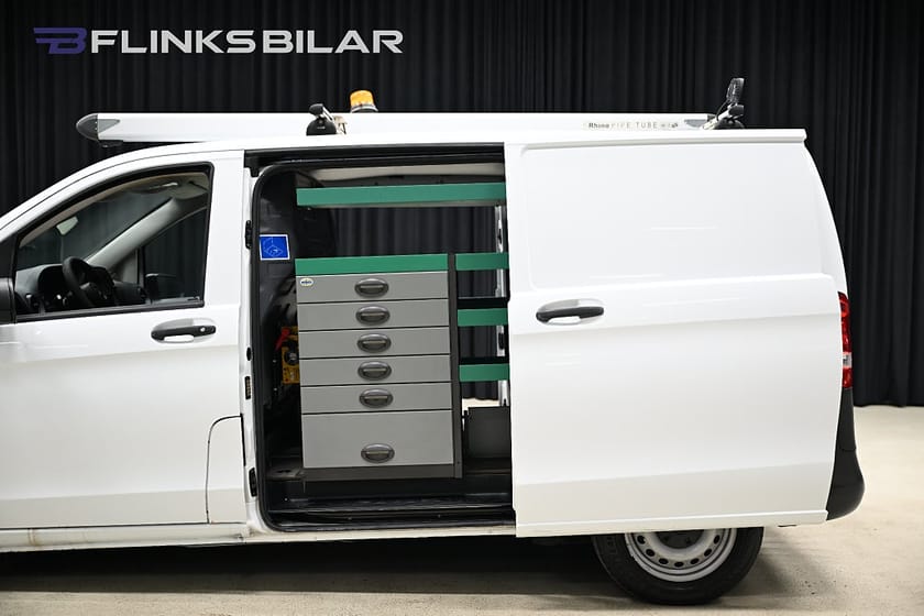 Bild 4 av Mercedes-Benz Vito 114 CDI 3.0t 136HK Servicebil|Inredning|Drag|Värmare|Leasbar
