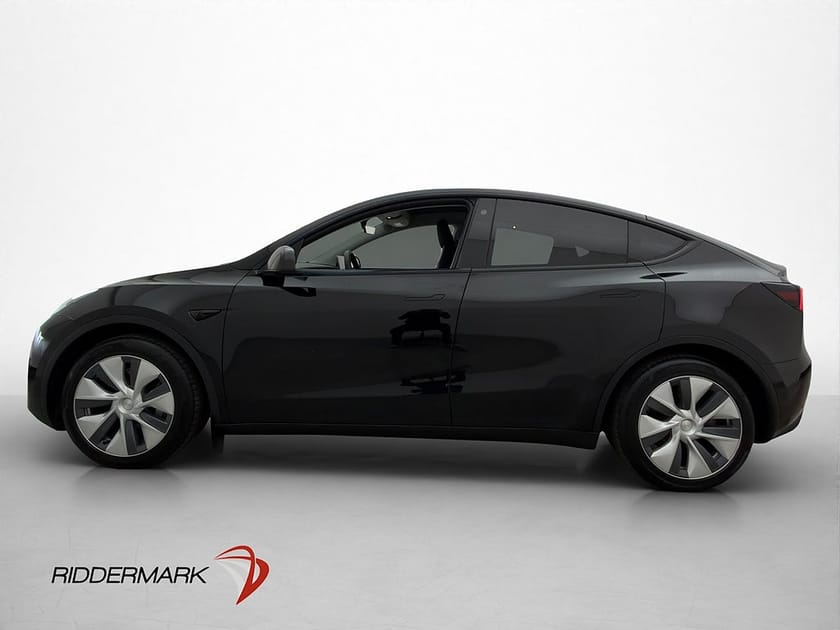 Bild 5 av Tesla Model Y Standard Range RWD Värmepump Dragkrok Autopilot