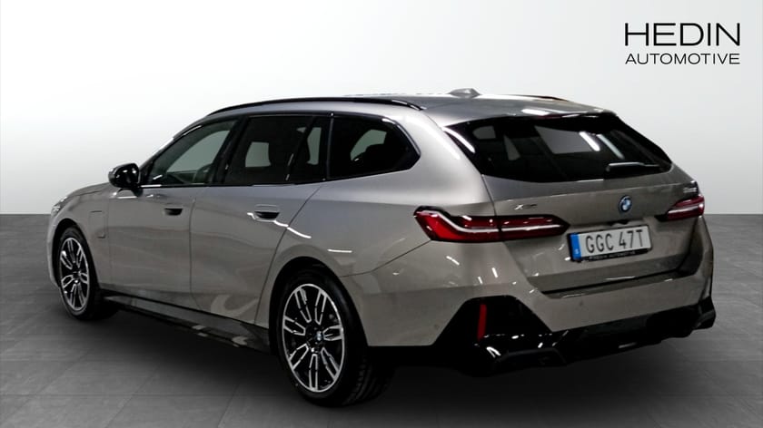 Bild 2 av BMW 530e xDrive Touring M Sport / H&K / Drag / Rattvärme