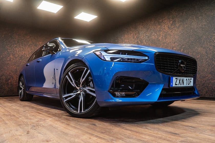 Bild 3 av Volvo V90 D4 AWD R-Design | HuD | Drag | 360 | ACC | 2682 kr/mån