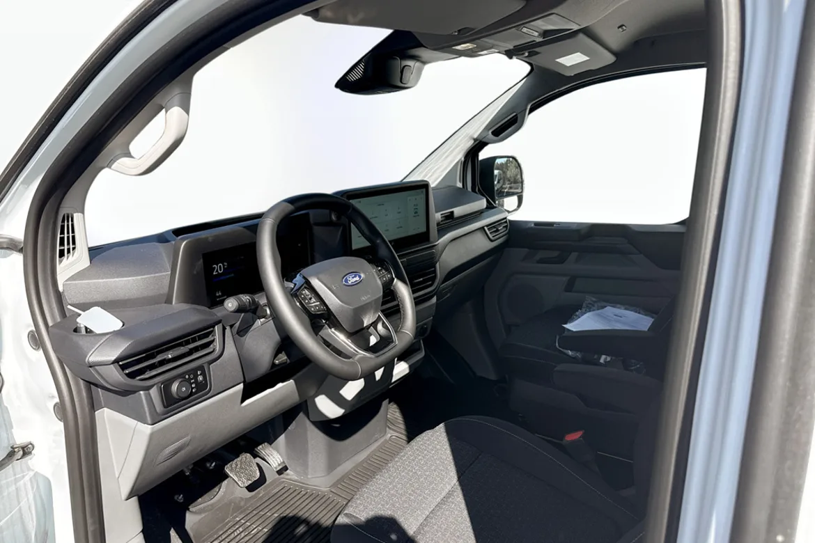 Ford E-Transit Custom 320