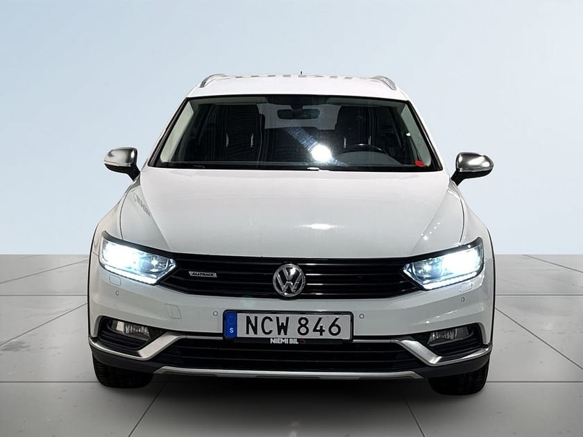 Bild 2 av Volkswagen Passat Alltrack 2.0 TDI 4Motion Drag Dvärm Kamera S/V-hjul
