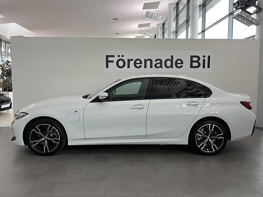 Bild 3 av BMW 330e xDrive Sedan