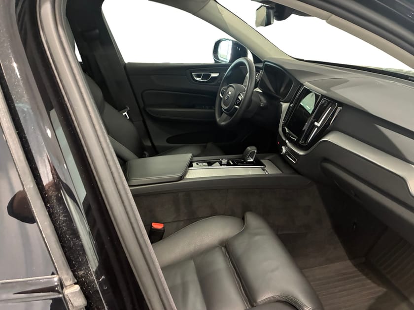 Bild 5 av Volvo XC60 Recharge T6 Plus Dark