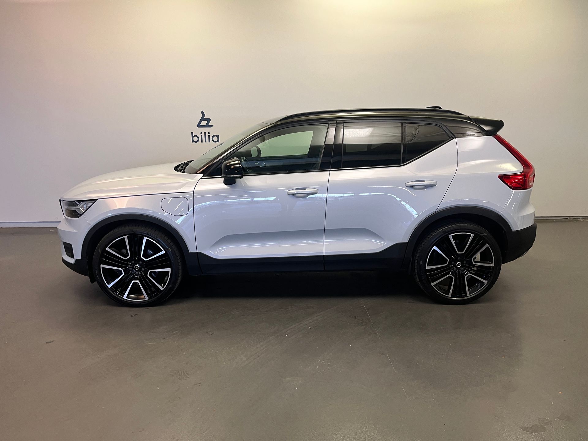 Volvo XC40 T5 Twin Engine R-Design 2020, bild 2/10