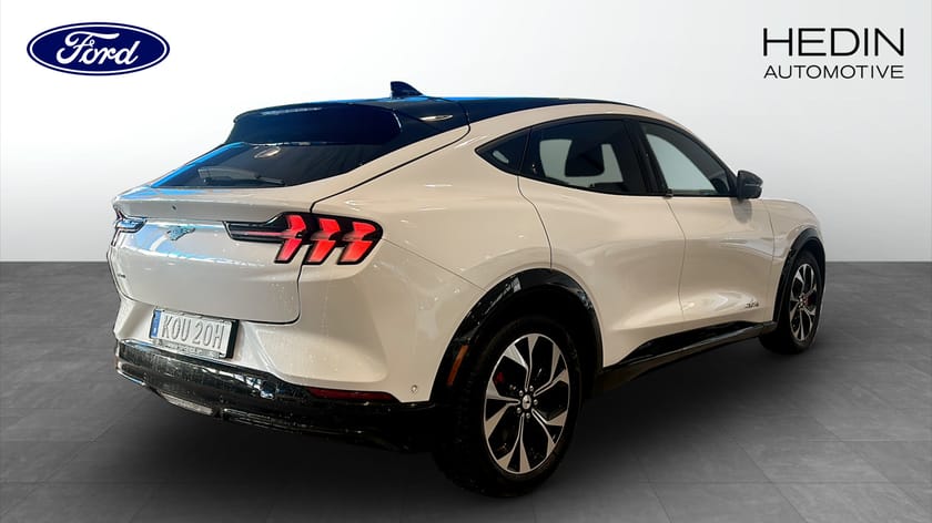 Bild 2 av Ford Mustang Mach-E Standard Range AWD 269hk Teknik+
