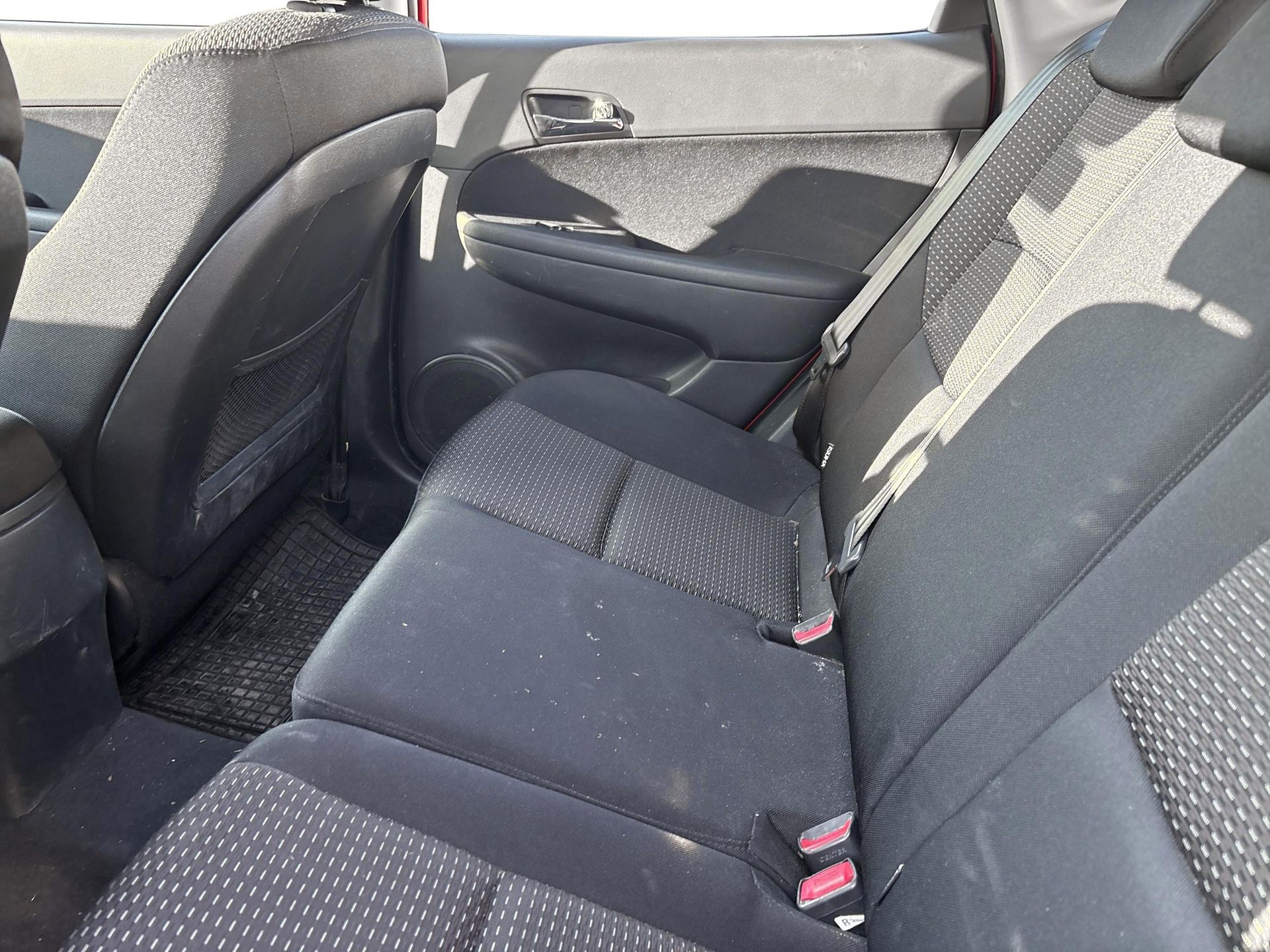 Hyundai i30 1.6 CRDi 2008, kuva 7/9