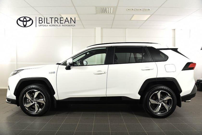 Bild 2 av Toyota RAV4 Plug-in Hybrid AWD X Edition Bränslevärmare MOMS