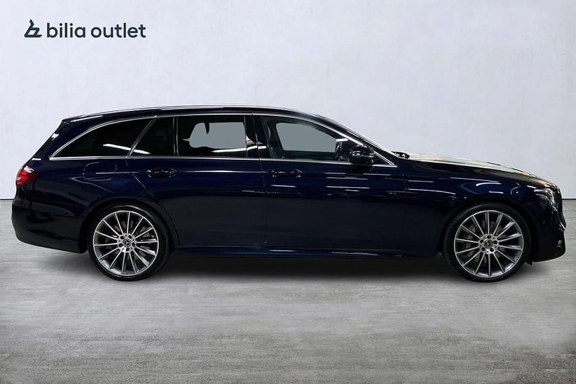 Bild 5 av Mercedes-Benz E 400 T 4MATIC AMG Sky 333hk Panorama Drag Burmester 360°