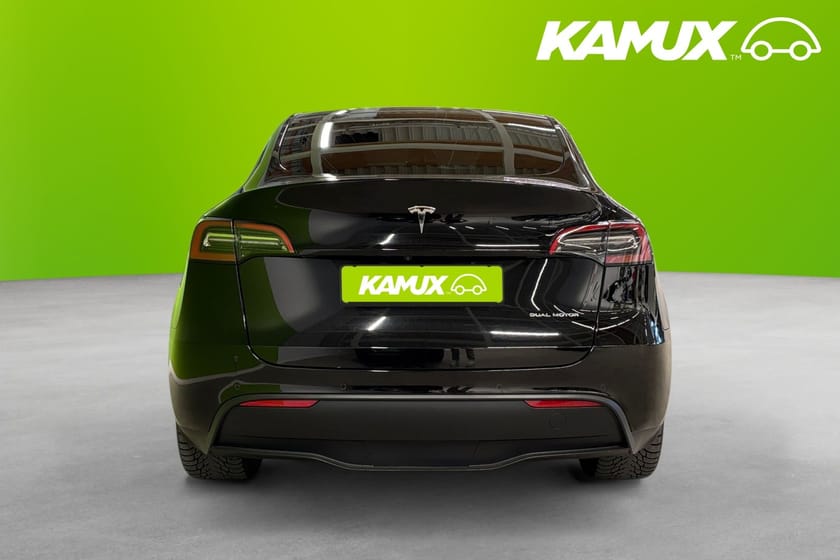Bild 5 av Tesla Model Y Long Range AWD 514hk Värmare Kamera Pano Läder