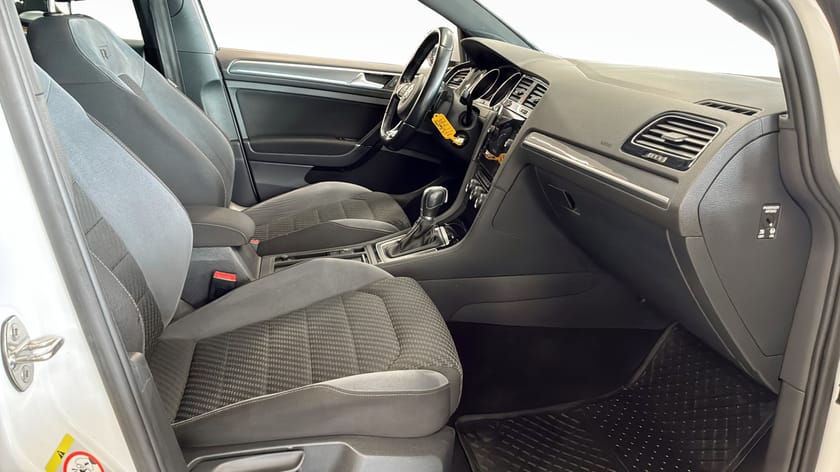 Bild 3 av Volkswagen Golf 5D 1.5 TSi 150hk R-LINE / VÄRMARE /