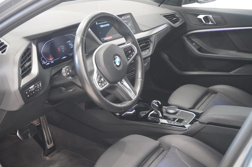 Bild 2 av BMW 118i M-Sport Park Assist Aut Nav Rattvärme