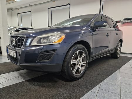 Volvo XC60 D4 163 hk AWD Geartronic Momentum Panorama Drag Nyserv