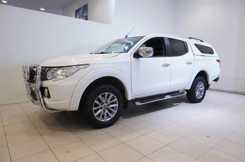 Bild 3 av Mitsubishi L200 Dubbelhytt 2.4 4wd-Ii Automatisk, 181hk, LED Ramp, Dragkrok, Skinn