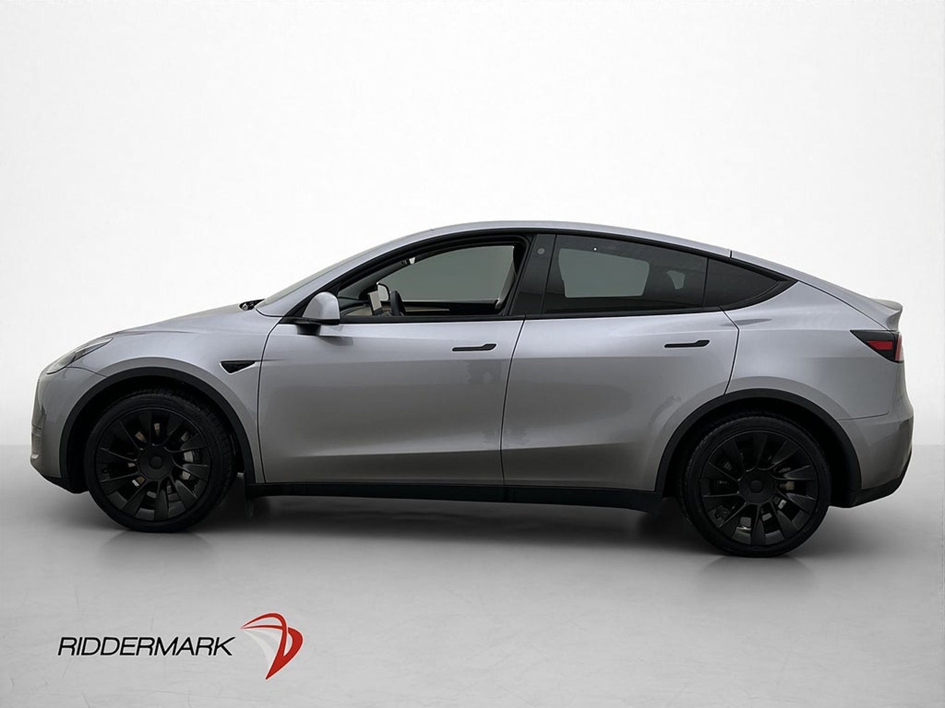 Tesla Model Y 2023, kuva 5/10