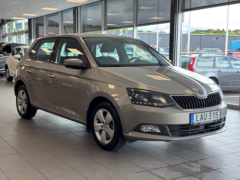 Škoda Fabia 90 л.с.
