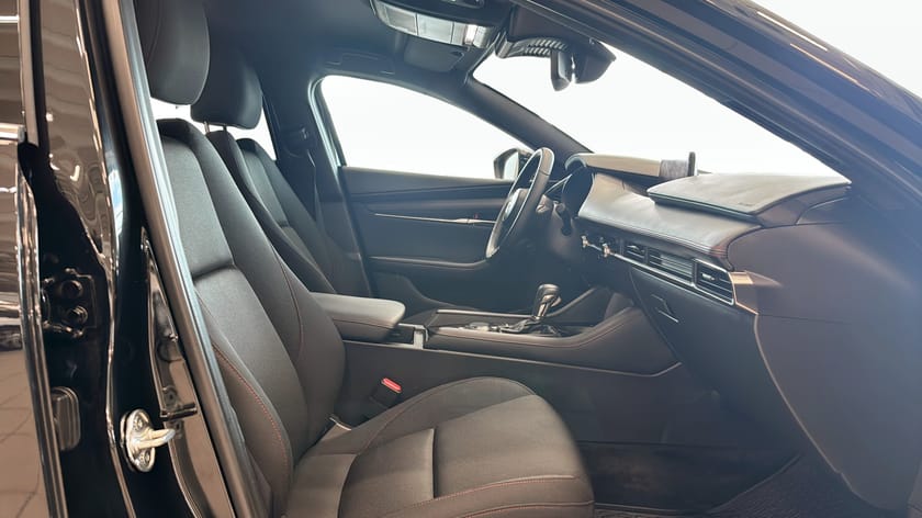 Bild 3 av Mazda 3 Hatchback 2.0 e-SKYACTIV-X M Hybrid  (186hk) HOMURA / CARPLAY