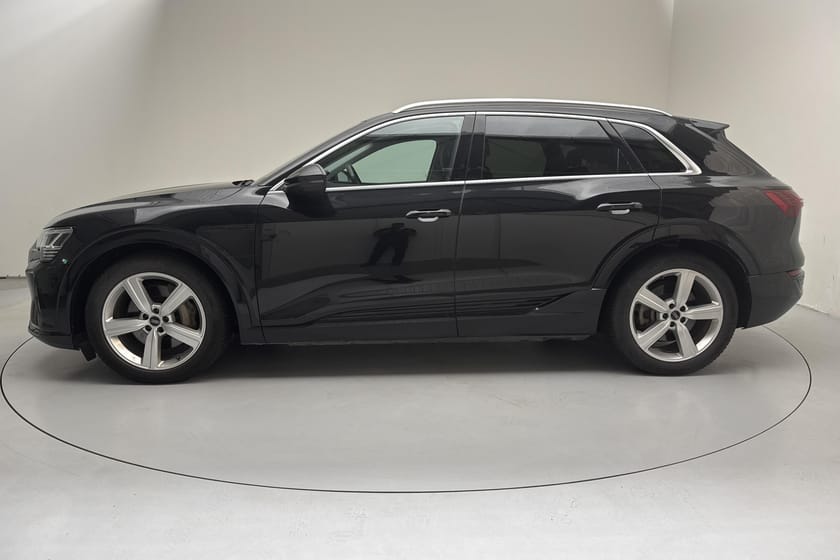 Bild 2 av Audi Q8 55 e-tron quattro