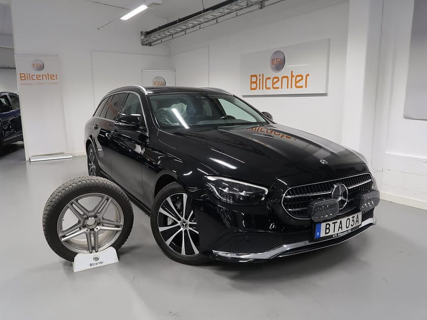 Bild 1 av Mercedes-Benz E 300 T de 4MATIC 4M V-Däck ingår Pano-Skinn-Drag-Kamera-Wide-SE